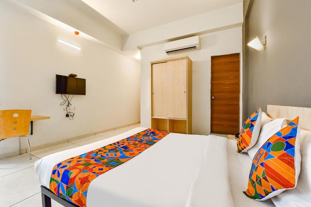 Fabhotel Kaviya - Bopal Ahmedabad Buitenkant foto