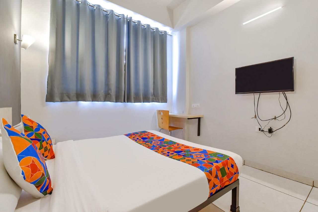 Fabhotel Kaviya - Bopal Ahmedabad Buitenkant foto